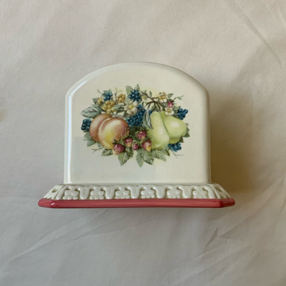Avon “sweet country” napkin holder